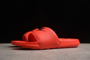Giay Nike Victori One Slide ‘University Red’ CN9675-600