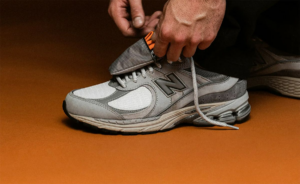 Giay New Balance 2002R 'Grey Pocket' M2002RVC