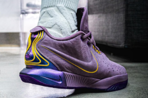 Giay Nike LeBron 21 'Purple Rain' FV2345-500