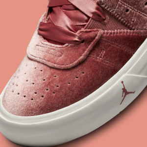 Giay Nike Air Jordan Series.05 SE Low 'Rose Velvet' DZ7737-600