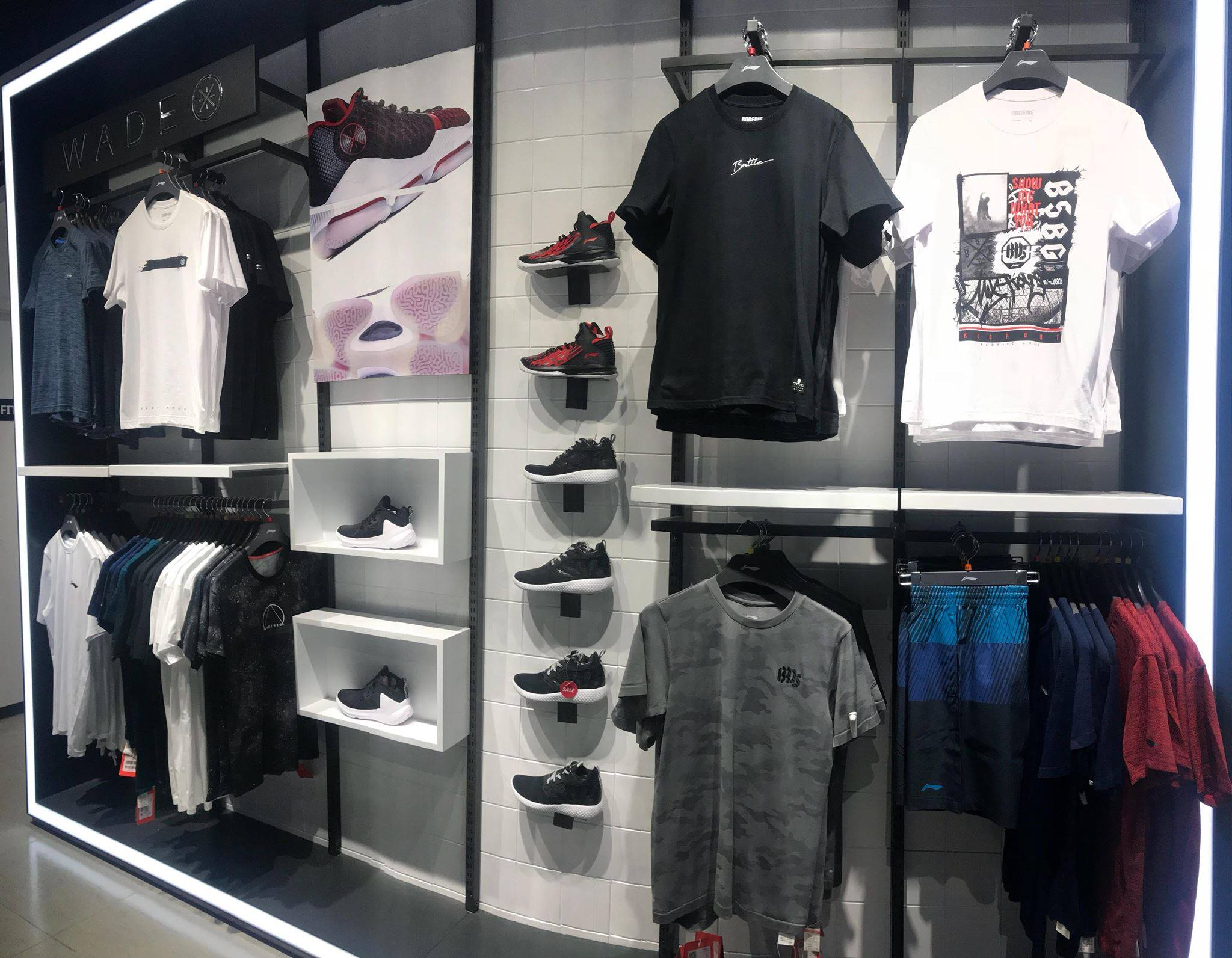 Li-Ning - Huyền thoại thương hiệu thể thao của Trung Quốc Hinh anh 3: Li-Ning - Huyen thoai thuong hieu the thao cua Trung Quoc