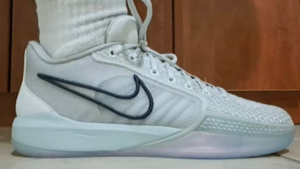 Giay Nike Sabrina 1 'Ionic Photon Dust' FQ3381-010