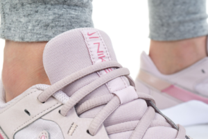 Giay Nike Legend Essential 2 'Pink' CQ9545-003