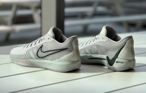 Giay Nike Sabrina 1 'Ionic Photon Dust' FQ3381-010