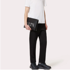 Tui Valentino Garavani VLTN Pouch 'Black' XY2B0692WJW-0NI