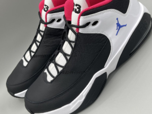 Giay Nike Air Jordan Max Aura 3 'White Pink' CZ4167-004