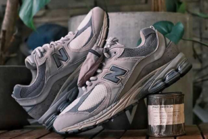 Giay New Balance 2002R 'Grey Pocket' M2002RVC