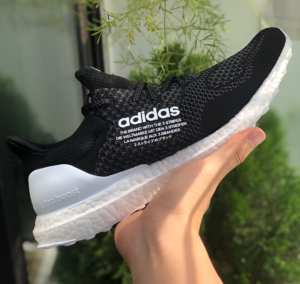 Giay Adidas UltraBoost DNA 'Black White' H05021