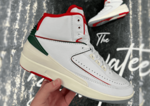 Giay Nike Air Jordan 2 Retro 'Italy' DR8884-101
