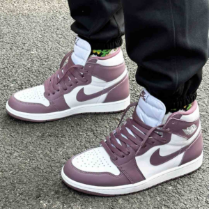 Giay Nike Air Jordan 1 Retro High OG 'Mauve' DZ5485-105