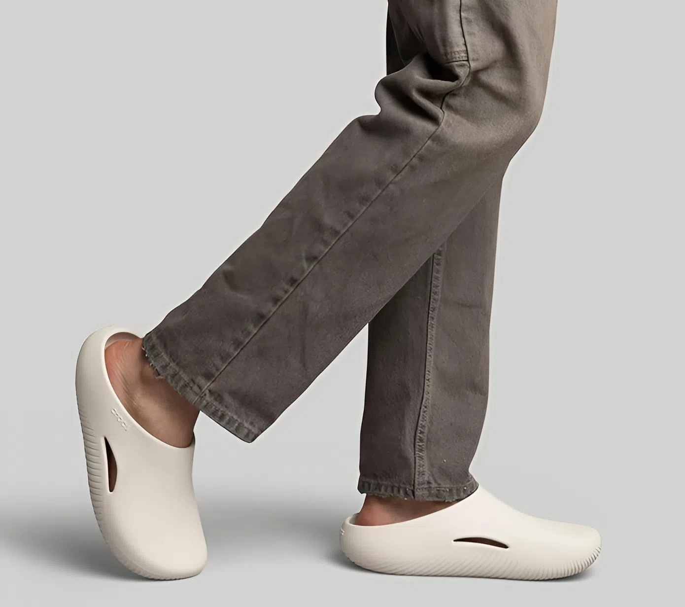 Alternative view of Dép Crocs Mellow 'Stucco' 208493-160