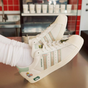 Giay Adidas x Disney Original Superstar 'White' IE5880