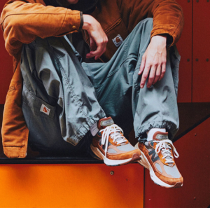 Giay New Balance x Carhartt WIP 990V6 'Sculpture Center' M990CH6