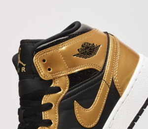 Giay Nike Air Jordan 1 Mid SE 'Metallic Gold Black' DR6967-071