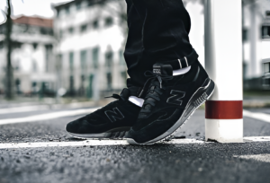 Giay New Balance 840 'Black' ML840AE