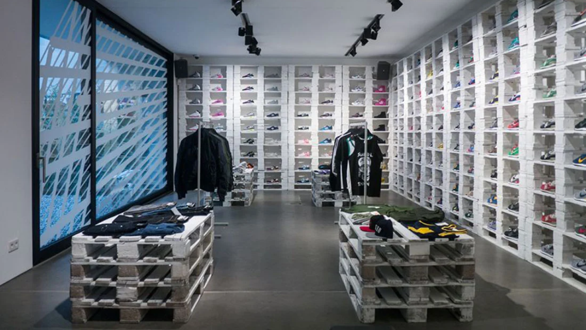 Những cửa hàng sneaker nhất định phải ghé thăm khi đến Berlin Hinh anh 4: Nhung cua hang sneaker nhat dinh phai ghe tham khi den Berlin