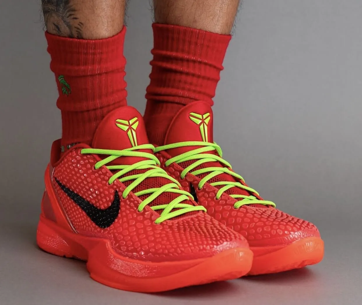 Hinh anh 4: Nhung hinh anh dau tien ve Nike Kobe 6 Reverse Grinch