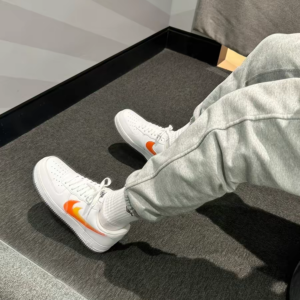 Giay Nike Air Force 1 'Safety Orange' FJ4228-100