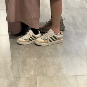 Giay Adidas Courtic 'White Green' ID0567