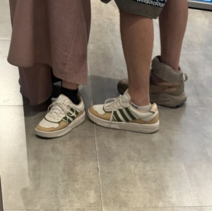 Giay Adidas Courtic 'White Green' ID0567