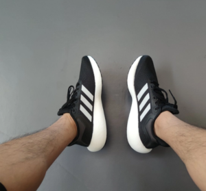 Giay Adidas PureBoost 22 'Black White' GW8588