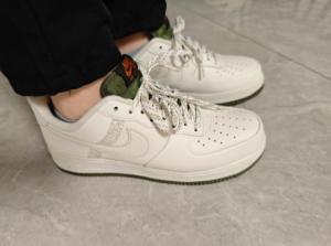 Giay Nike Air Force 1 '07 LV8 'Cargo Khaki' FB8877-001