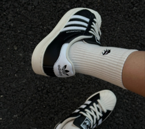 Giay Adidas Originals Superstar 'Black White' ID4676