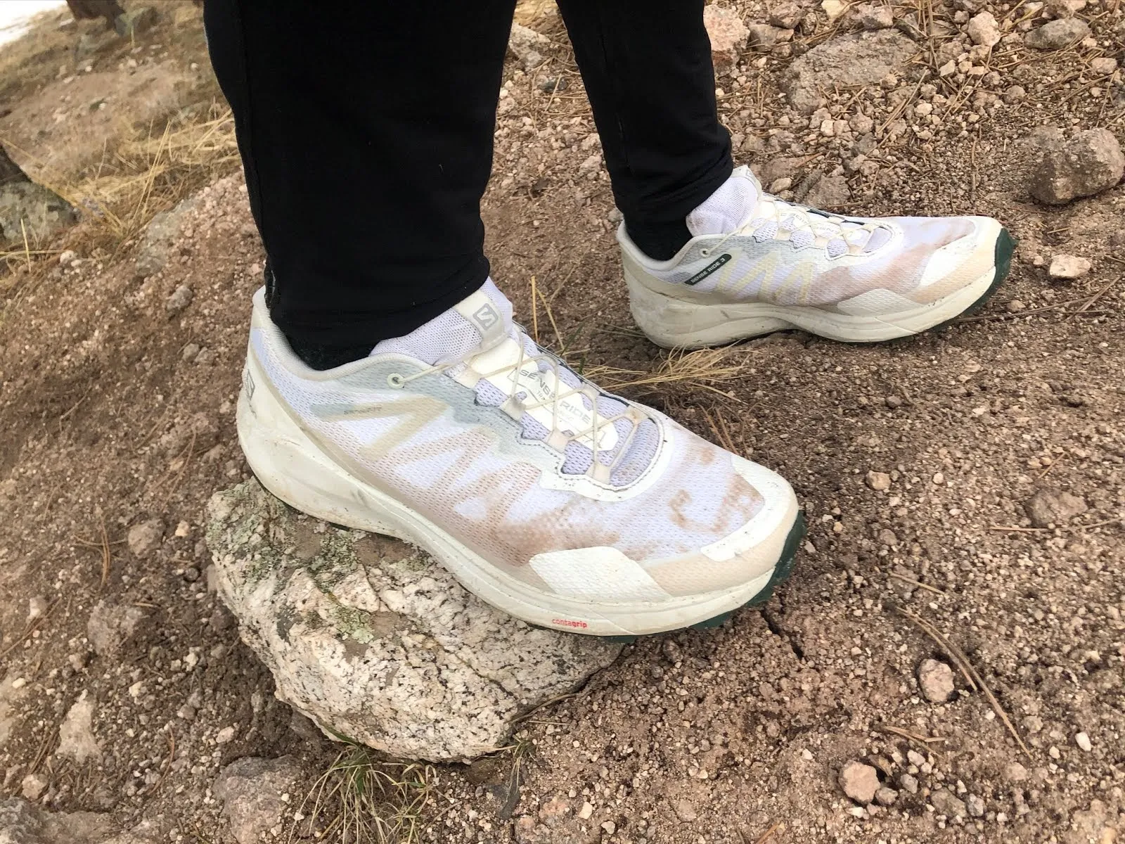 Top 5 đôi giày nổi bật nhất của thương hiệu Salomon Hinh anh 4: Top 5 doi giay noi bat nhat cua thuong hieu Salomon