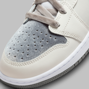 Giay Nike Air Jordan 1 Mid GS 'Grey Velvet Toe' FB9899-100