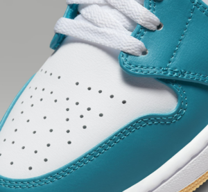 Giay Nike Air Jordan 1 Mid 'Aquatone' DQ8426-400