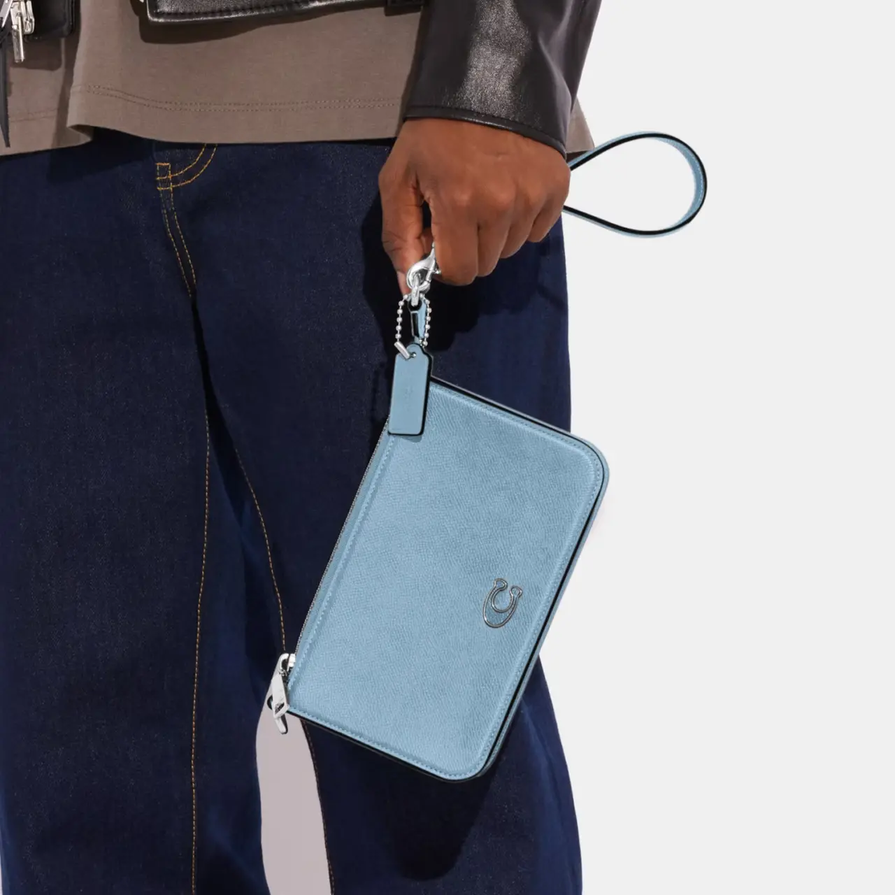Alternative view of Túi Coach Pouch Bag 'Blue' CJ797-POL