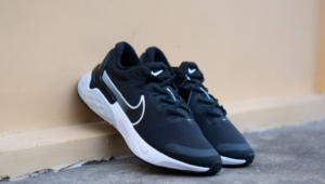 Giay Nike Renew Run 'Black' DC9413-001