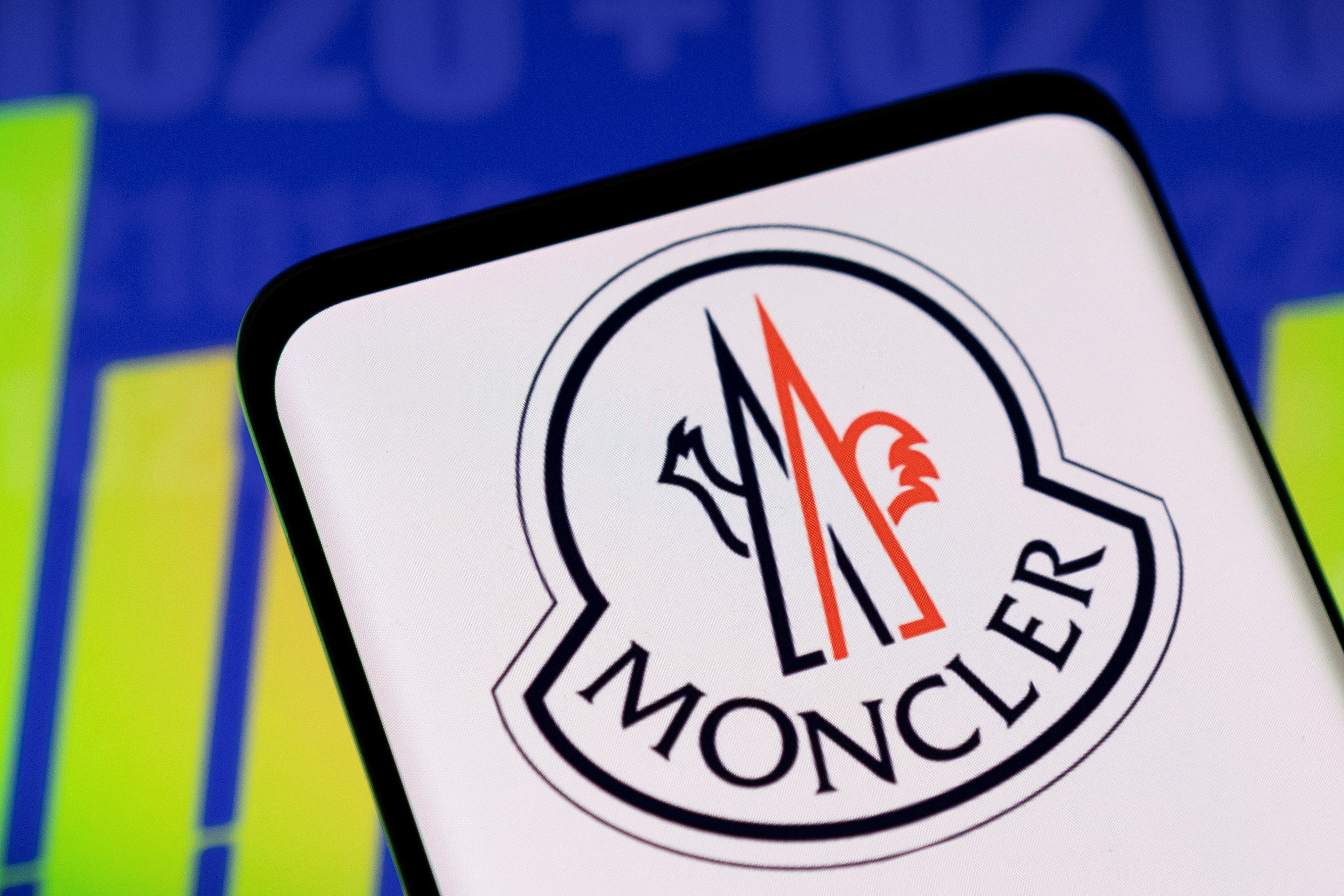 Moncler - Su ket hop hoan hao giua thoi trang va chat luong