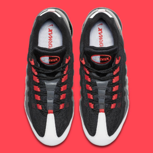 Giay Nike Air VaporMax 95 'Comet' AJ7292-101