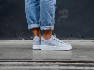 Giay Nike Air Force 1 LO Glitter Wolf 'Grey White' AT0073-002