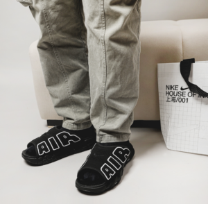 Dep Nike Air More Uptempo Slide OG ‘Black White’ FD5983-001