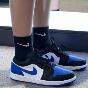 Giay Nike Air Jordan 1 Low GS 'Alternate Royal Toe' 553560-140