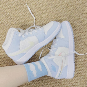 Giay Nike Air Jordan 1 Mid GS ‘Glitter Swoosh’ FQ9117-400