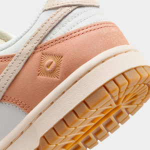 Giay Nike Dunk Low 'Sail Sand Drift' FN7645-133