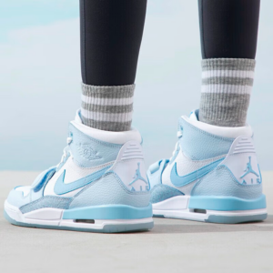 Giay Nike Air Jordan Legacy 312 'White Blue' FV8118-141