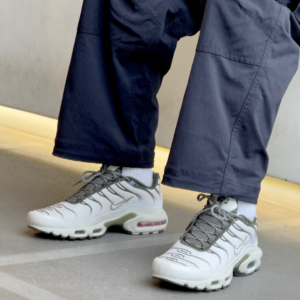Giay Nike Air Max Plus 'Phantom' FB9722-001
