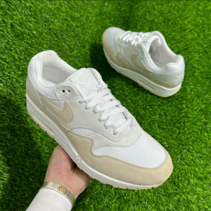 Giay Nike Air Max 1 Premium 'Sanddrift' FB5060-100