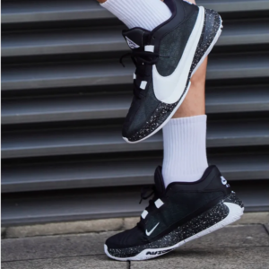 Giay Nike Zoom Freak 5 'Black White' DX4996-003