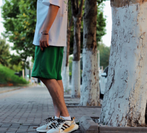 Giay Adidas Hi Tail 'Off White Cream Yellow' H05767