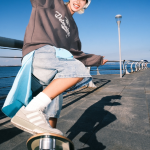 Giay Adidas Courtic 'Beige' GX4367