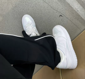 Giay Nike Dunk Low ‘Just Do It’ FD8683-100