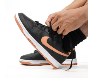 Giay Nike Dunk Low 'Black Amber Brown' DV0831-004