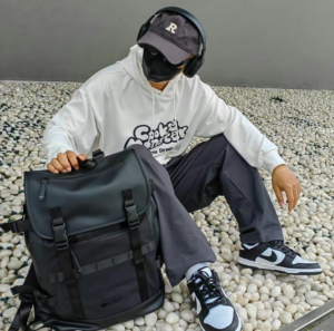 Giay Nike Dunk Mid ‘Panda’ FQ8784-100