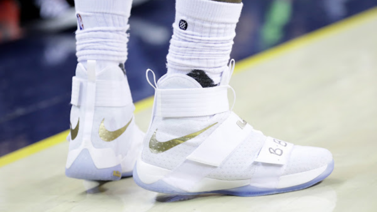 Hinh anh 5: Nhung doi sneaker tuyet nhat tai NBA Final tu nam 1987 (Phan 2)