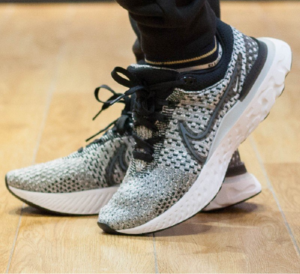 Giay Nike React Infinity Run Flyknit 3 'Black Fog' DH5392-006